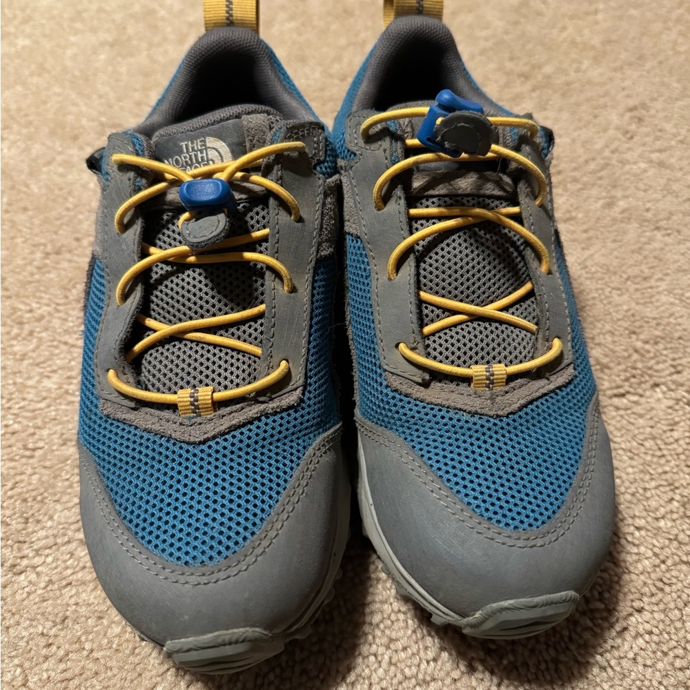 North face kids hiking shoes size 2
